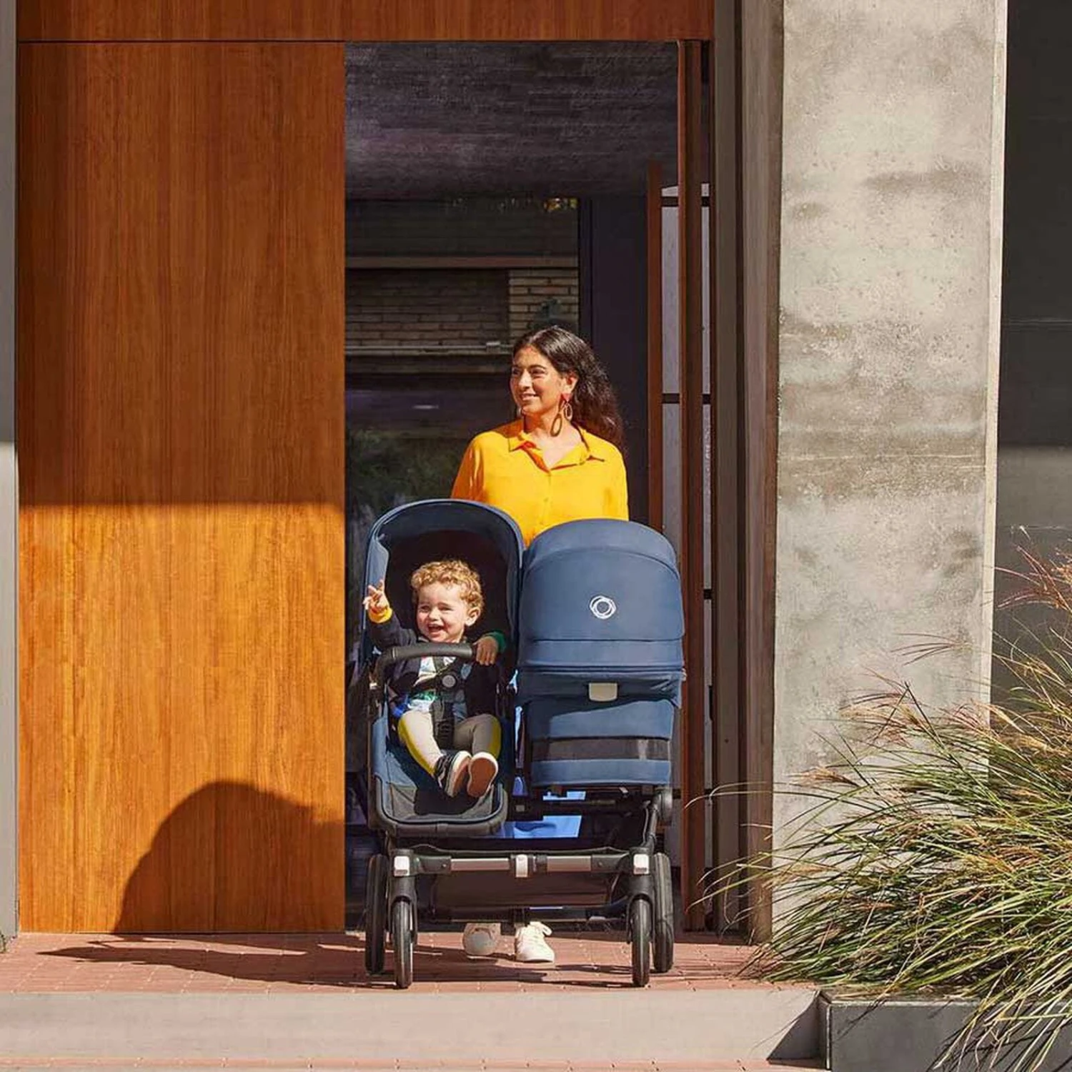 Bugaboo Donkey 5 Duo - Graphite/Midnight Black/Misty White 4 Bugaboo Donkey 5 Duo - Graphite/Midnight Black/Misty White - Image 2