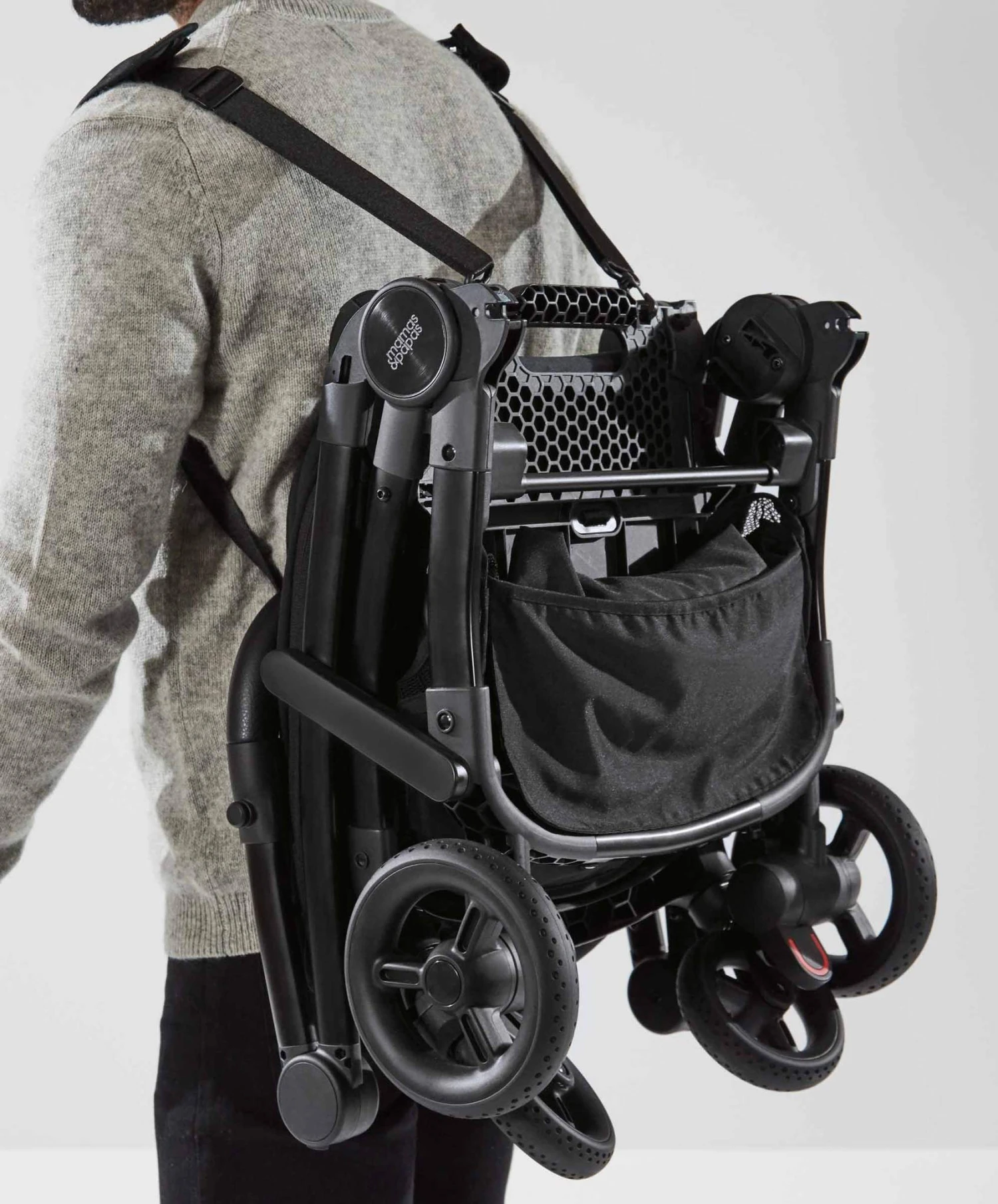 Mamas And Papas Airo Pushchair - Black 8 Mamas And Papas Airo Pushchair - Black - Image 6