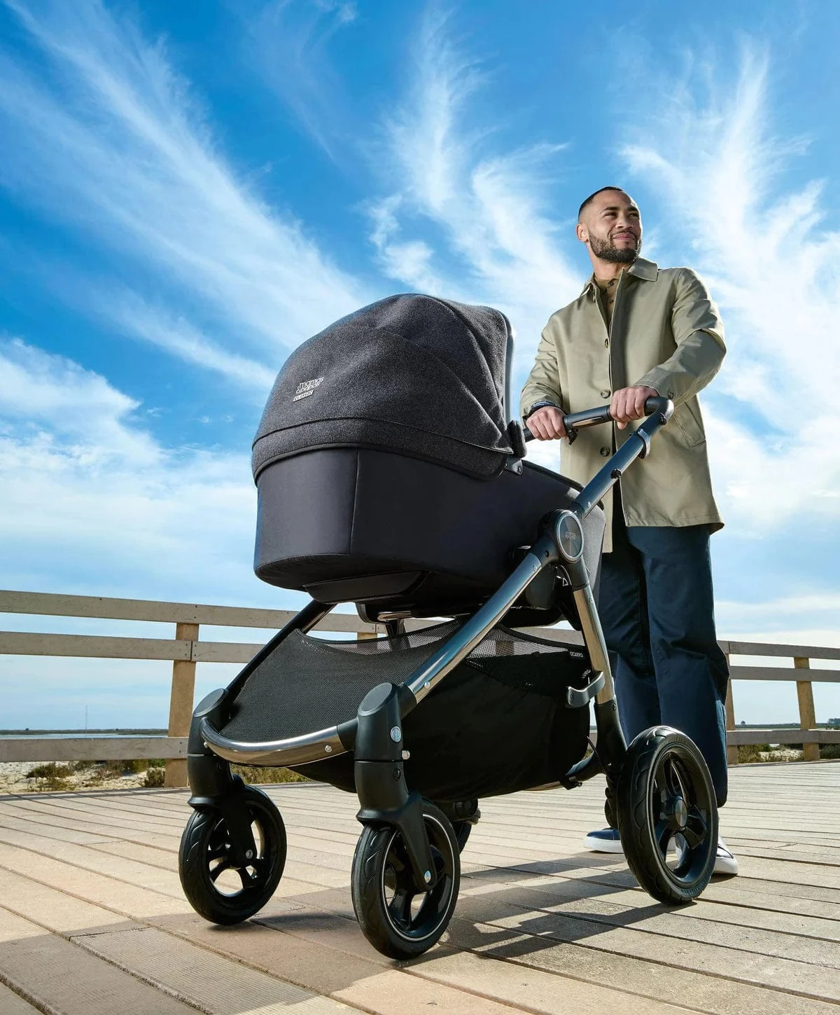 Mamas & Papas Ocarro 7 Piece Essentials Bundle - Navy Classic 4 Mamas & Papas Ocarro 7 Piece Essentials Bundle - Navy Classic - Image 2