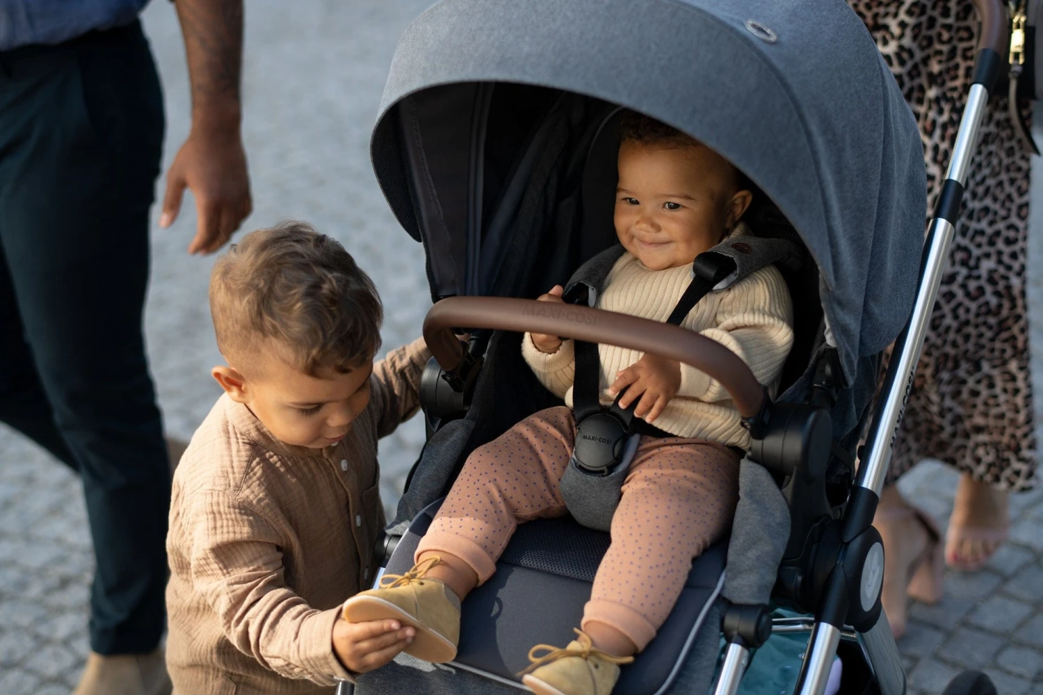 Maxi-Cosi Maxi Cosi Adorra 2 Luxe Pushchair - Twillic Truffle 6 Maxi-Cosi Maxi Cosi Adorra 2 Luxe Pushchair - Twillic Truffle - Image 4